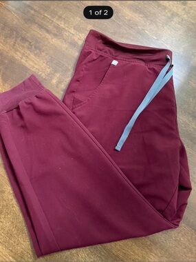 Figs Men’s Burgundy Drawstring Joggers
